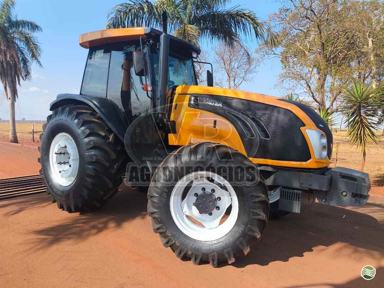 TRATOR VALTRA VALTRA BM 125 Tração 4x4 VR Agronegócios ARAXA MINAS GERAIS MG